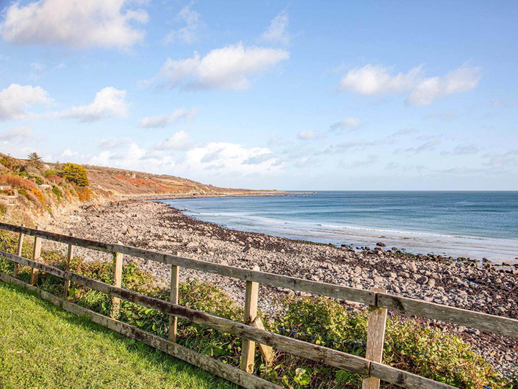 Headland Cottages Coverack Exterior photo