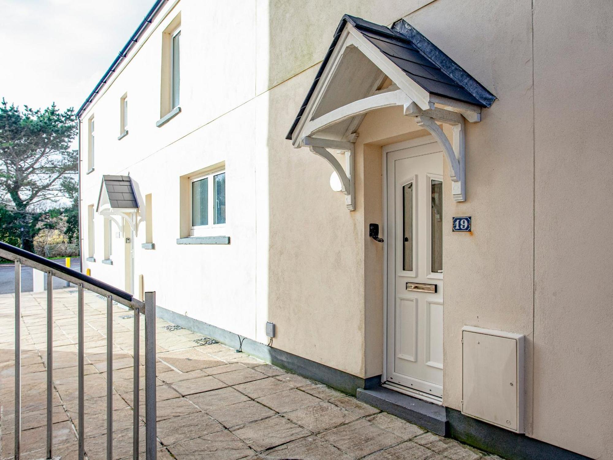 Headland Cottages Coverack Exterior photo
